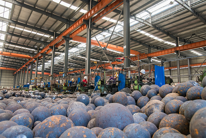 临海网架配件车间